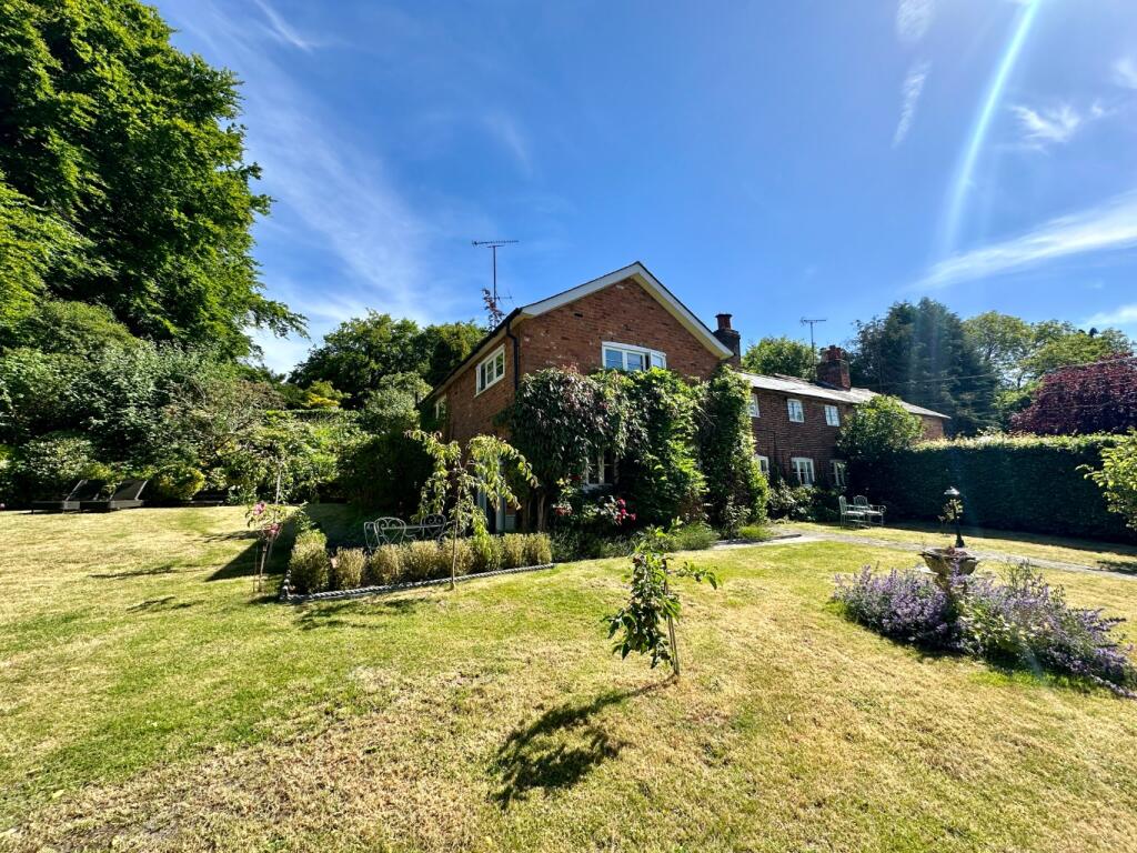 Main image of property: Frithsden, Hemel Hempstead, Hertfordshire, HP1
