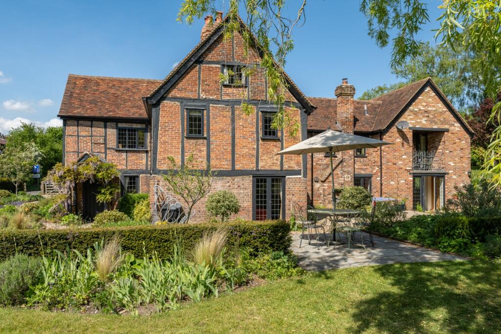 Main image of property: Pipers Forge, Nettleden, Hertfordshire, HP1 3DQ