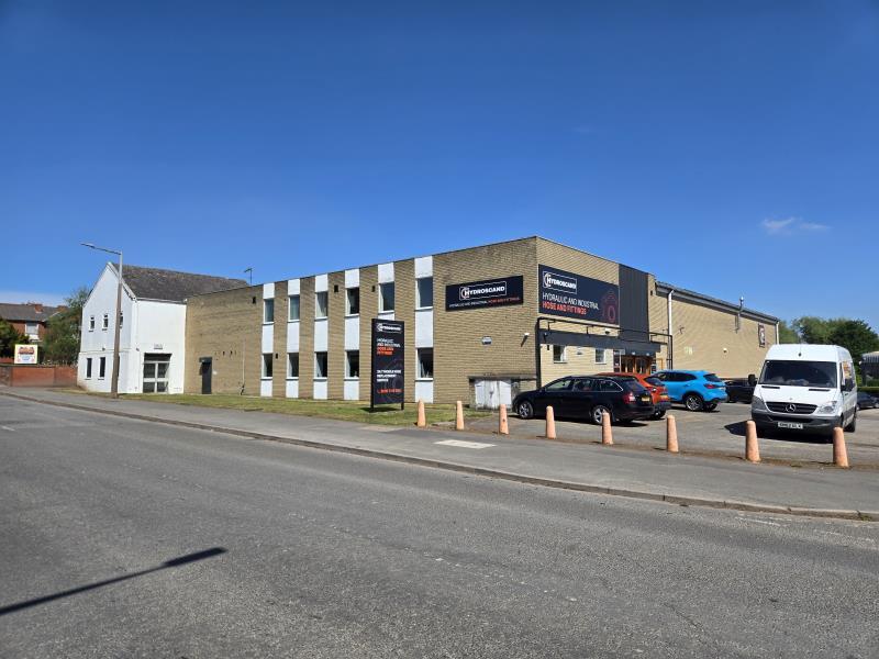 Main image of property: Town Street, Sandiacre, 119-121 Town Street, Sandiacre NG10 5DW