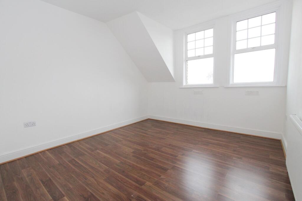 Main image of property: London Road, Isleworth, TW7