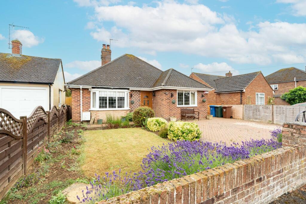 Main image of property: Brashfield Road, Bicester, OX26