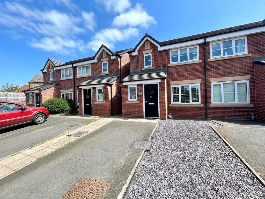3 bedroom semidetached house for sale in Heron Way, Sandbach, CW11