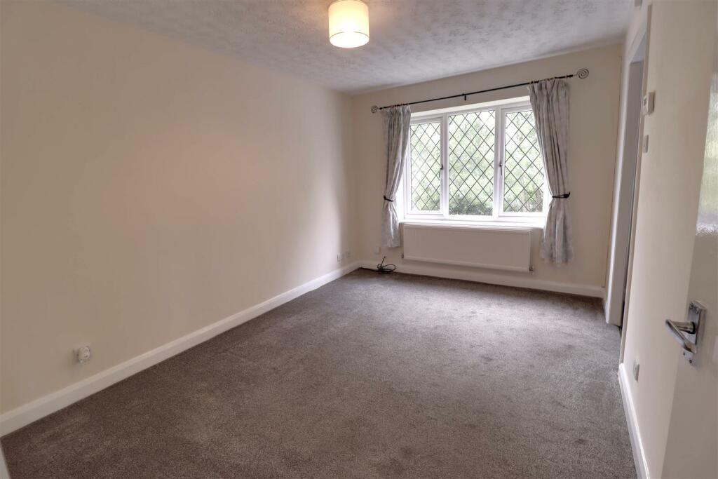 Additional property image - Firbeck Gardens, Crewe
