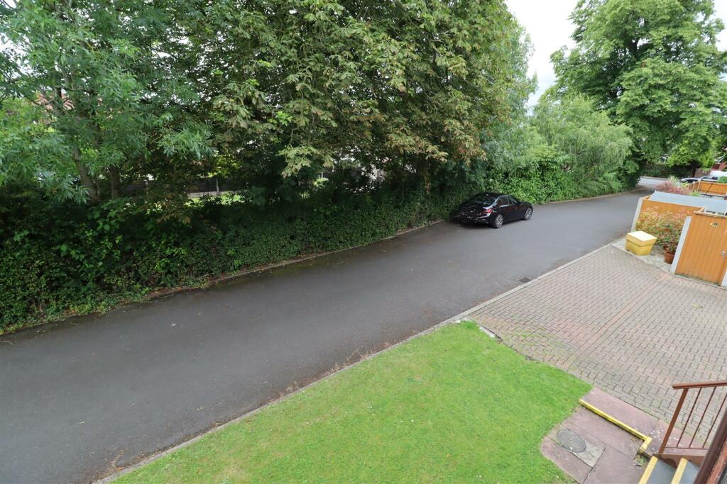 Additional property image - Firbeck Gardens, Crewe