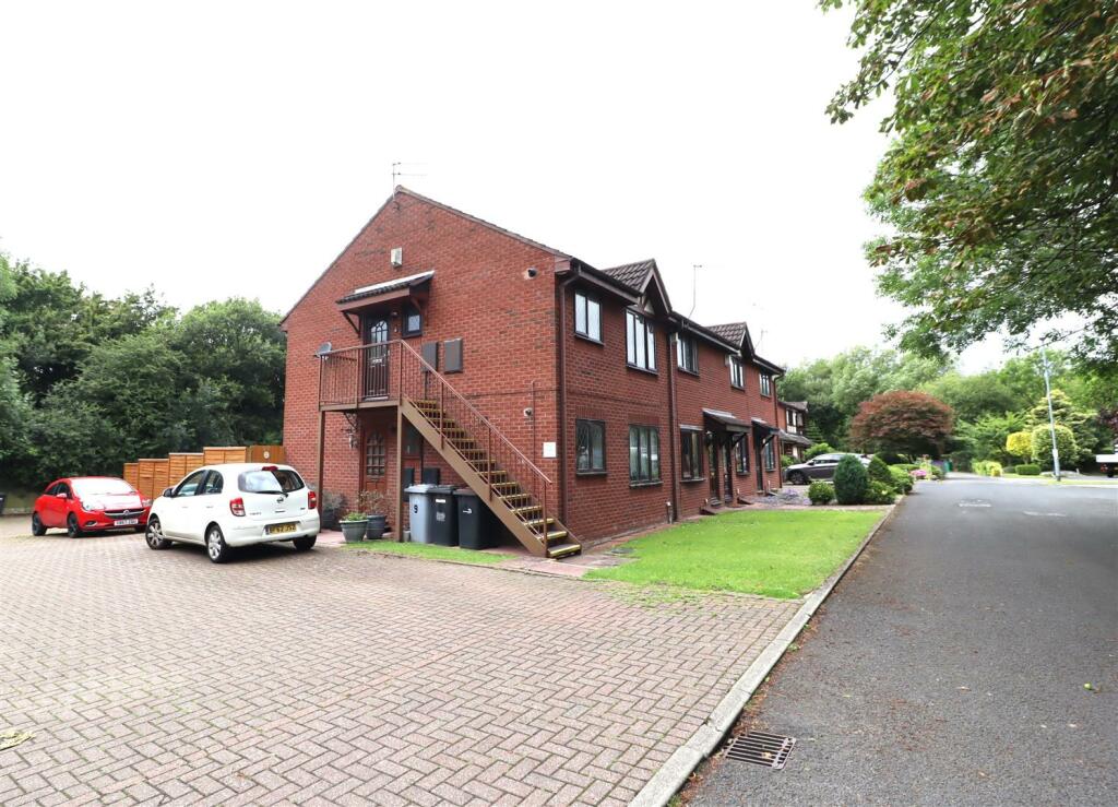 Additional property image - Firbeck Gardens, Crewe
