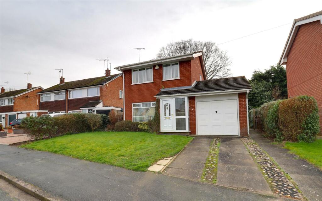 3 bedroom detached house for sale in Lear Drive, Wistaston, Crewe, CW2