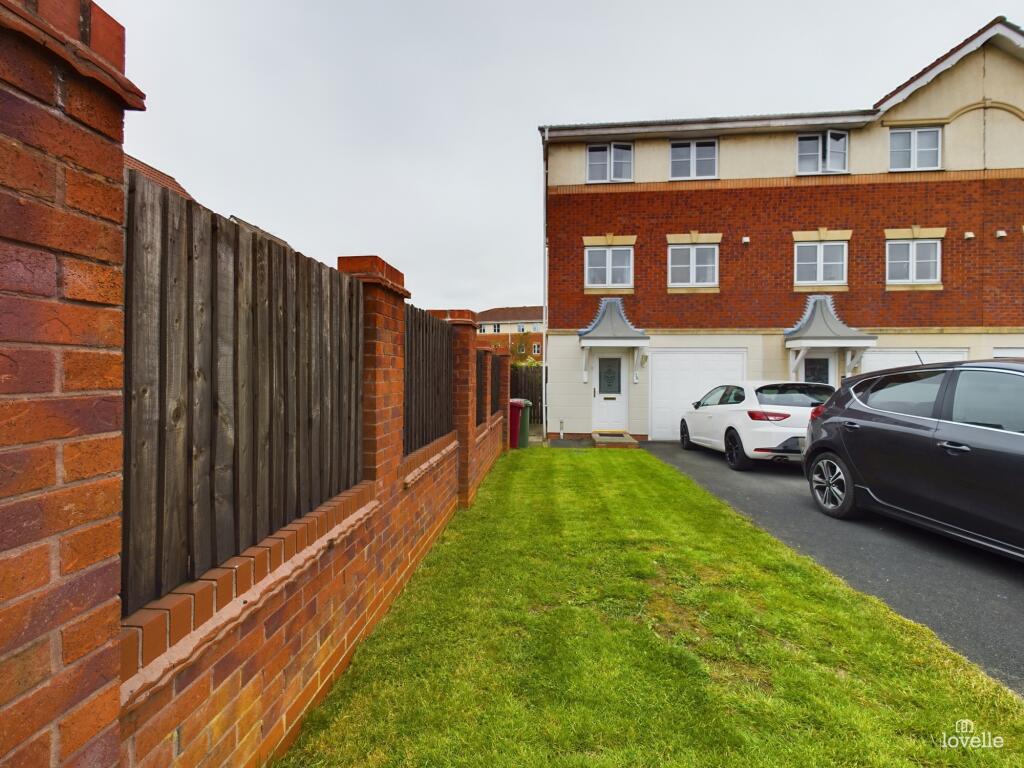 3 bedroom terraced house for sale in Swift Drive, Brigg, DN20