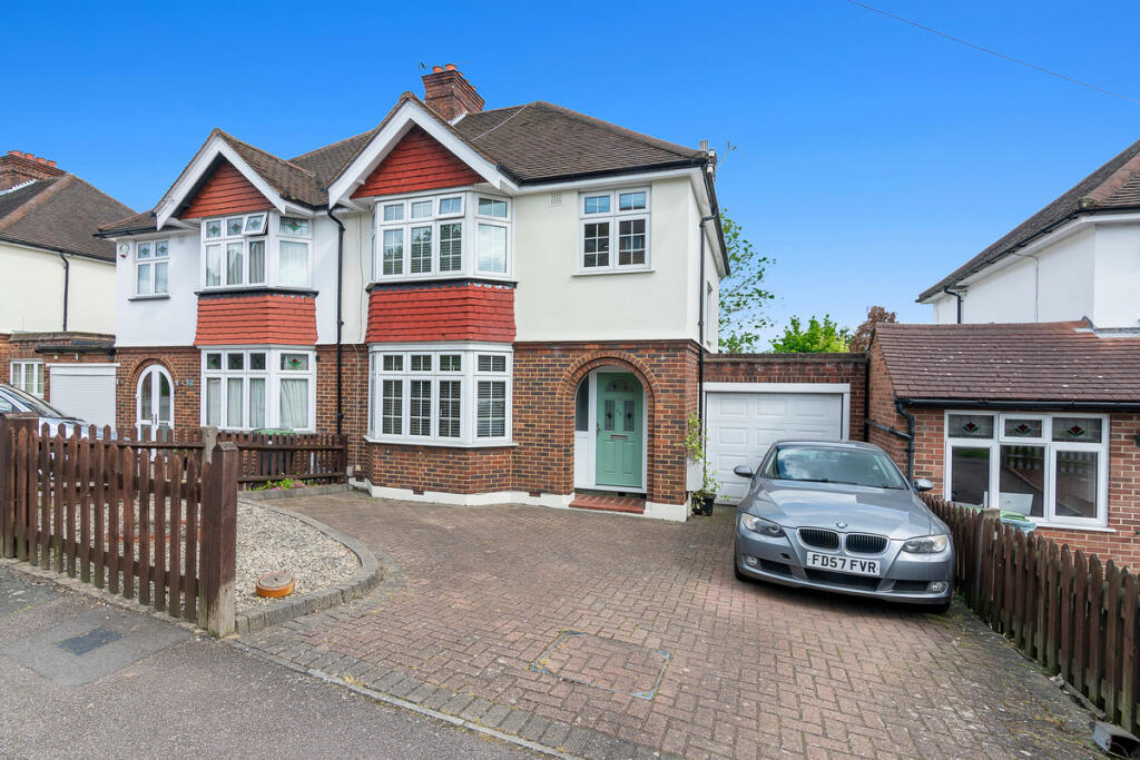 3 bedroom semidetached house for sale in Loughton Way, Buckhurst Hill, IG9
