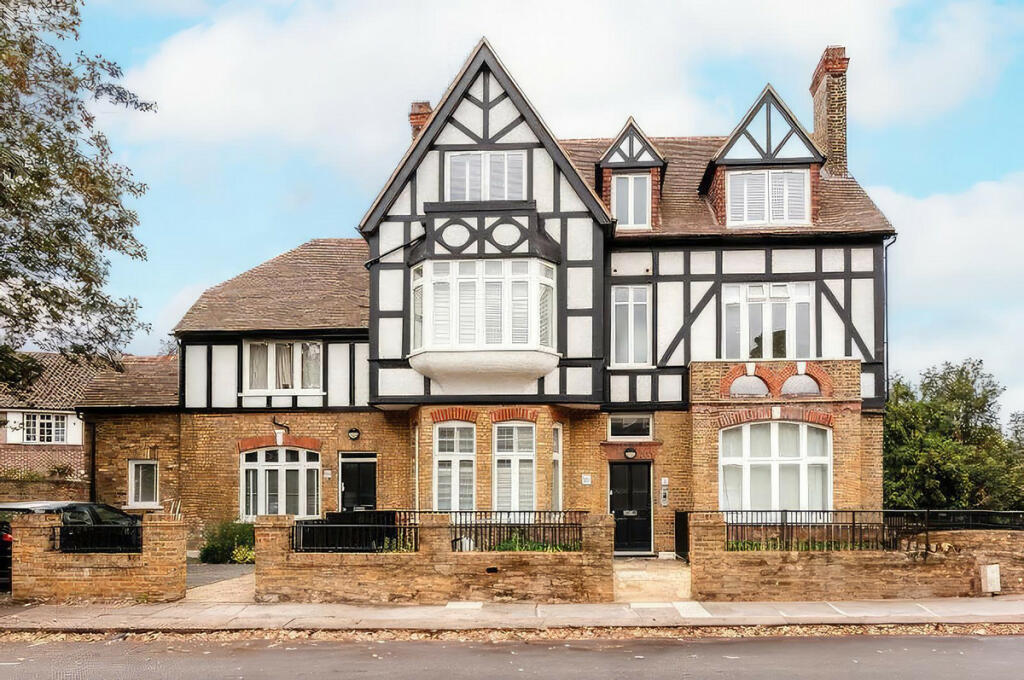 2 bedroom apartment for sale in Highland Road, Bromley, BR1