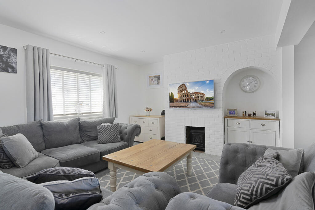 Additional property image - Moreton Road, Ongar, CM5