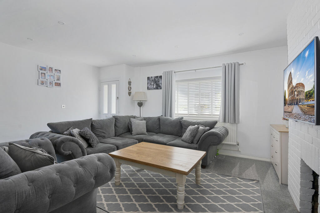 Additional property image - Moreton Road, Ongar, CM5