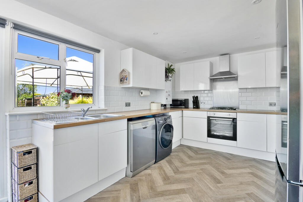 Additional property image - Moreton Road, Ongar, CM5