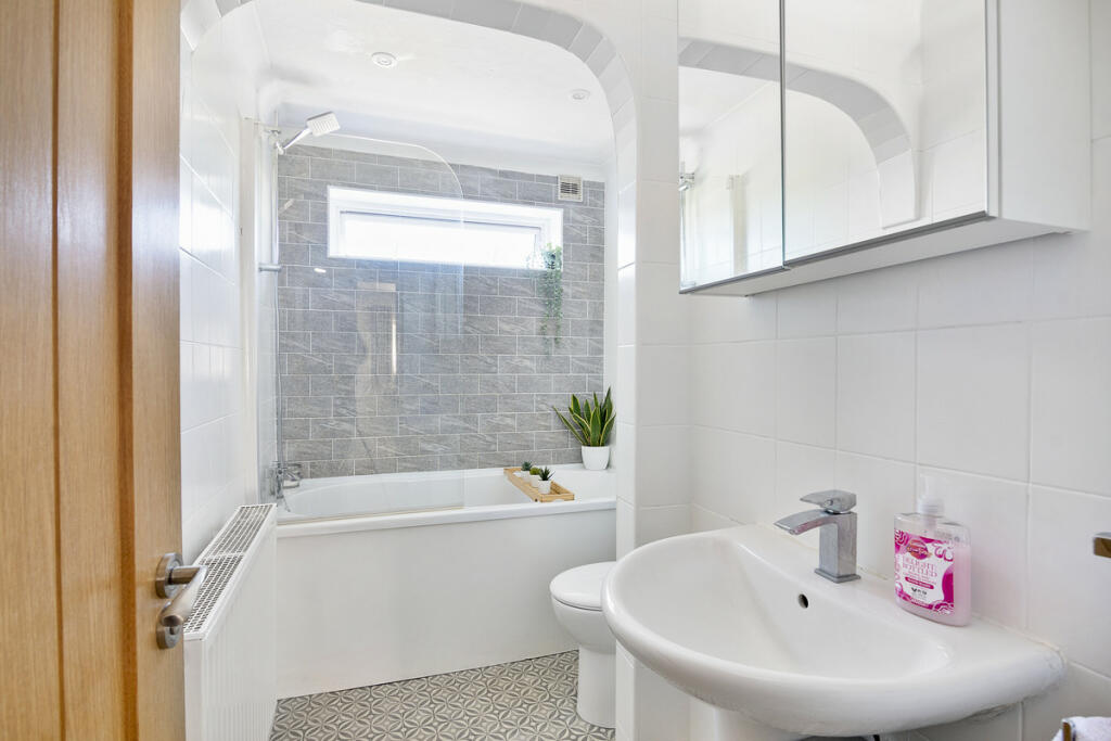 Additional property image - Moreton Road, Ongar, CM5