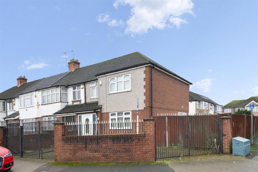 Main image of property: Cheddar Waye, Hayes