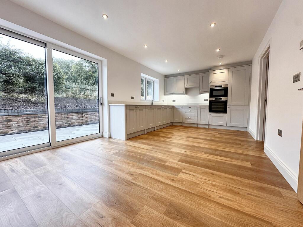 Additional property image - 5 High End Close, Thurstonfield, Carlisle, CA5 6FE