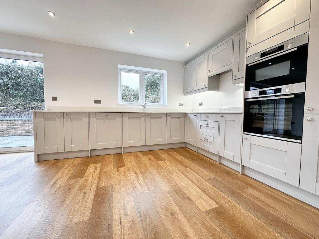 Additional property image - 5 High End Close, Thurstonfield, Carlisle, CA5 6FE