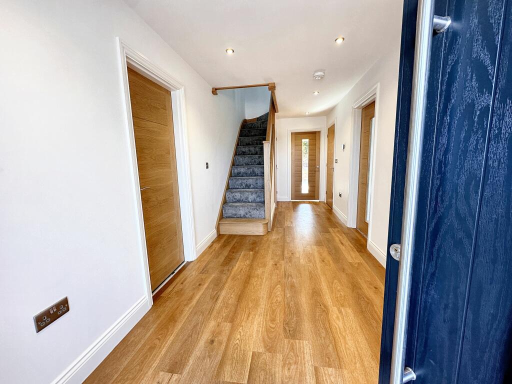 Additional property image - 5 High End Close, Thurstonfield, Carlisle, CA5 6FE