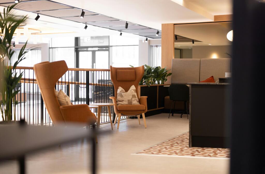 Members Lounge 9.jpg