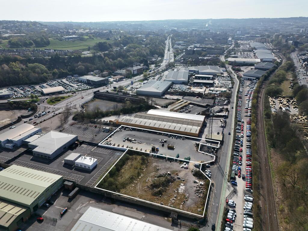 Main image of property: Former HUWS GRAY on Canal Road, Valley Road, Bradford, BD1 4RY