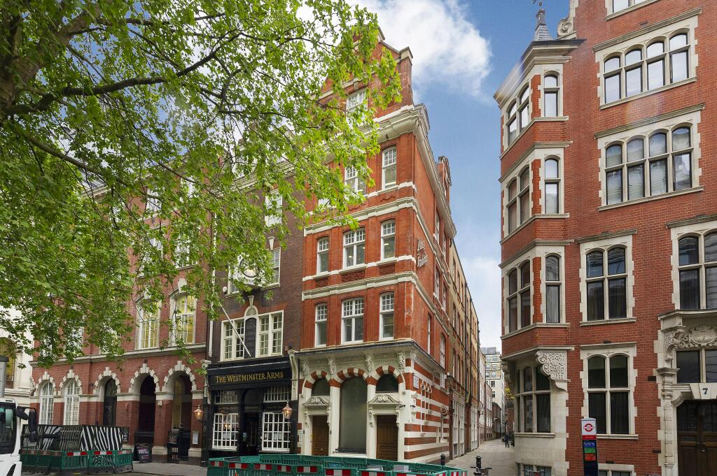 8 storeys gate 375025 extl.jpg