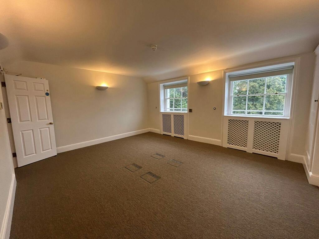 2b5d26614c3a de9a684d332.jpg