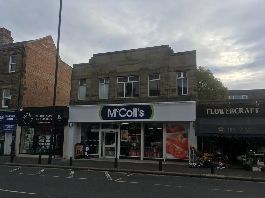 High street retail property to lease in Prominent Retail Unit to Let in