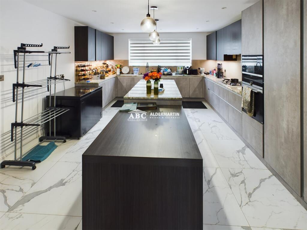 Main image of property: Queens Way, London