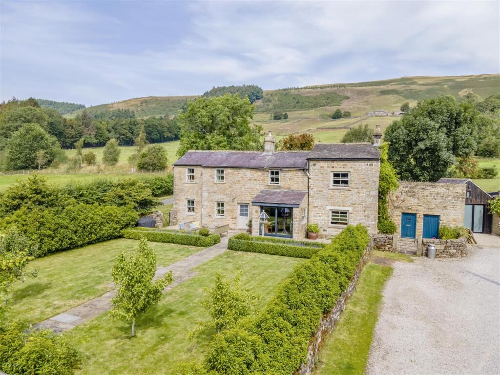 Main image of property: Lofthouse, Harrogate