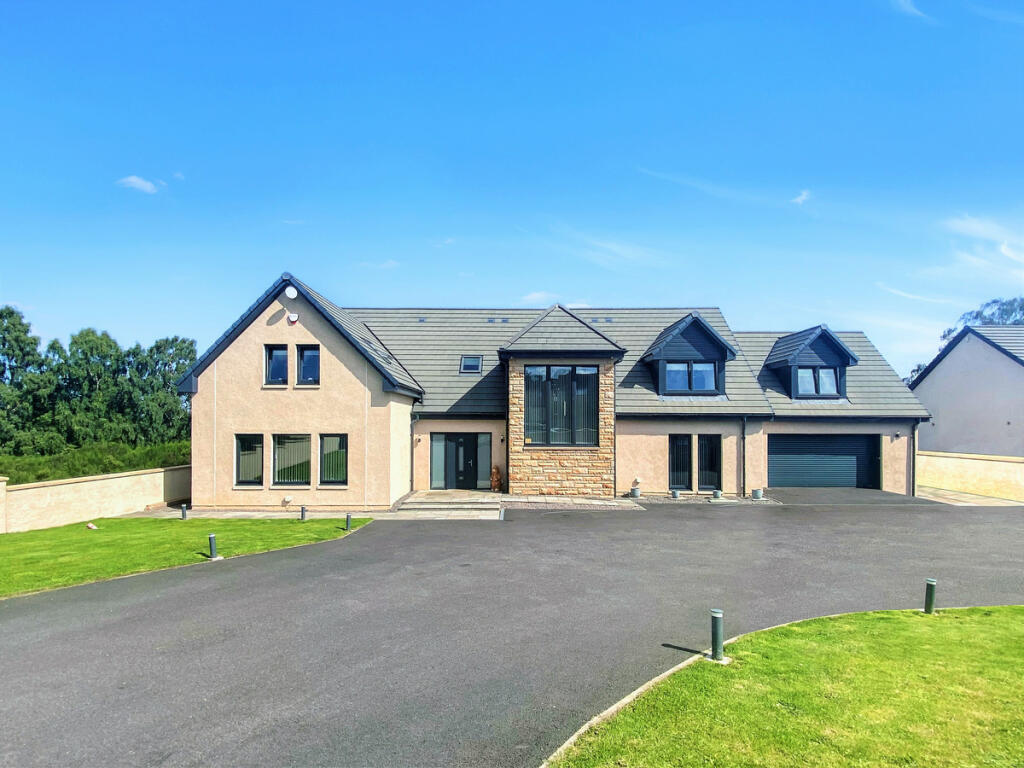 5 bedroom detached house for sale in Arndale View, Elgin, IV30