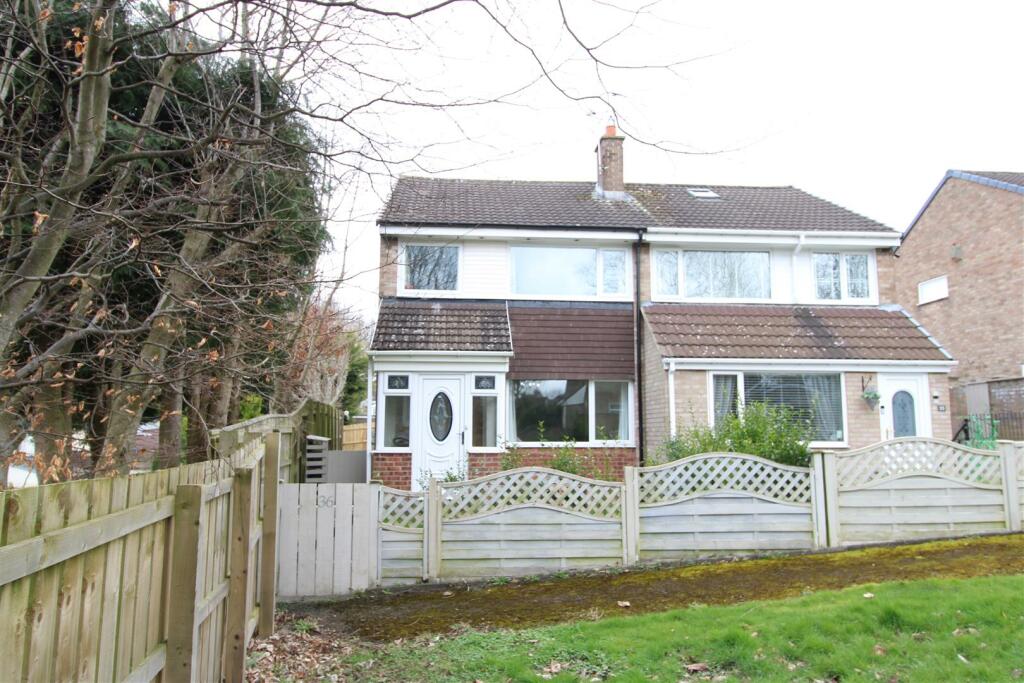 3 bedroom semidetached house for sale in Briardene, Burnopfield