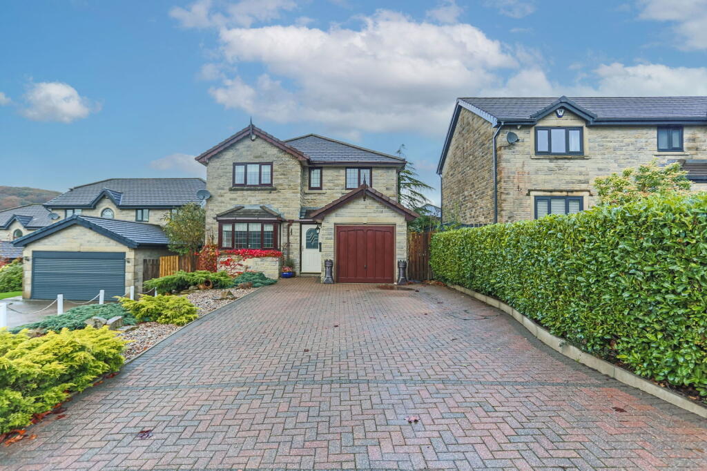 Main image of property: Hollinview Close, Rawtenstall, Rossendale, BB4