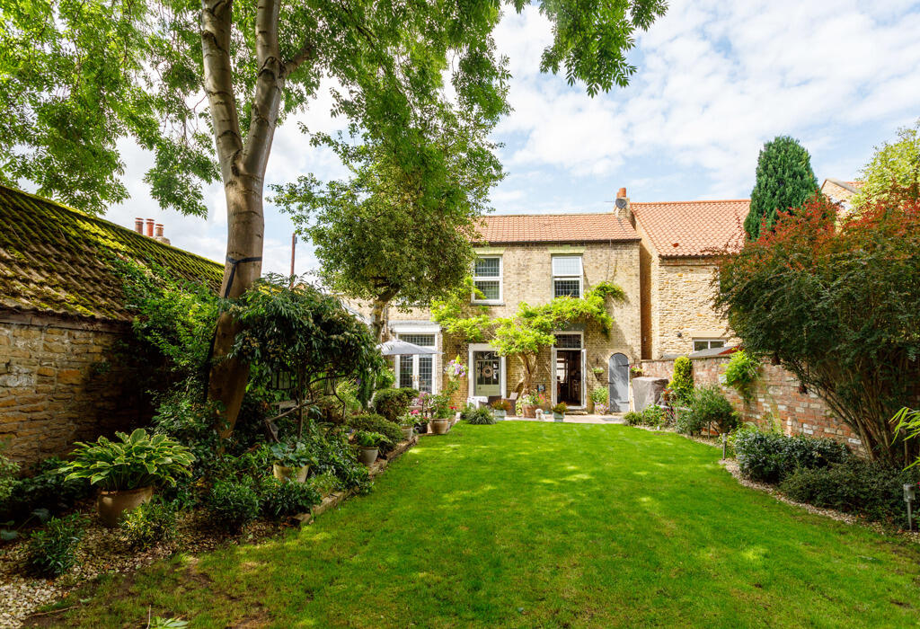 4 bedroom detached house for sale in Westgate, North Cave, Brough , HU15