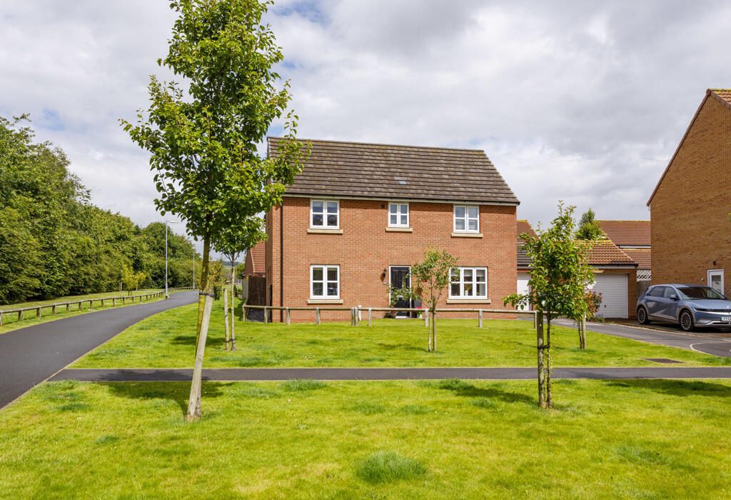4 bedroom detached house for sale in Stone Street, Pocklington, York, YO42