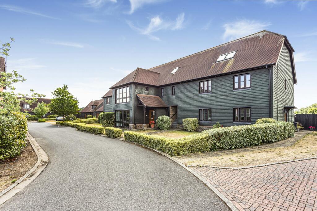 Main image of property: Summer Close, Byfleet, West Byfleet, Surrey, KT14