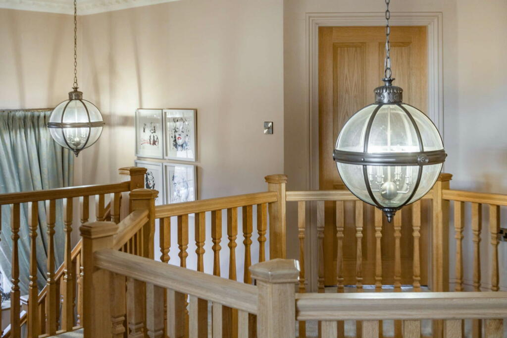 Additional property image - Luxury Home On Weston Lane, Bulkington, CV12 9RX