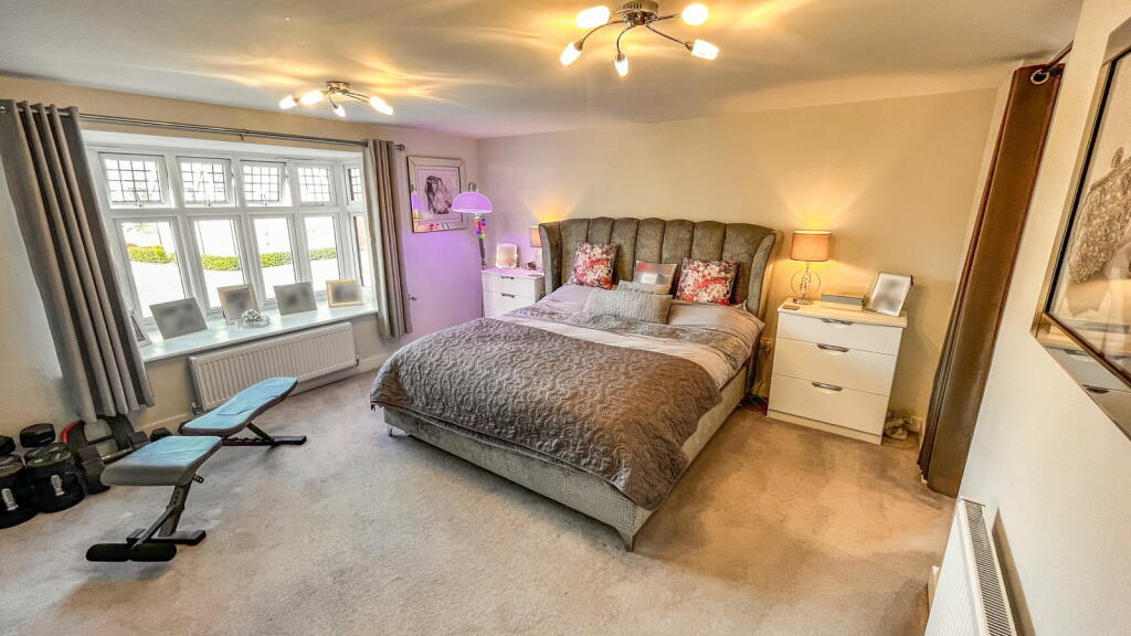 Additional property image - Over 2,000sqft Perfect Family Home! Russett Avenue, Nuneaton, CV11 6YW