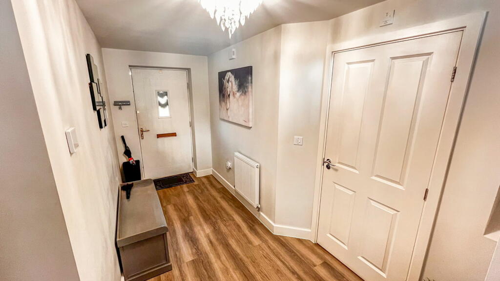 Additional property image - Over 2,000sqft Perfect Family Home! Russett Avenue, Nuneaton, CV11 6YW