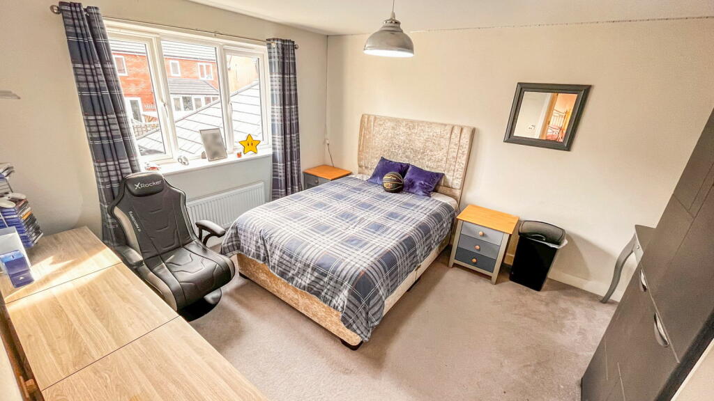 Additional property image - Over 2,000sqft Perfect Family Home! Russett Avenue, Nuneaton, CV11 6YW