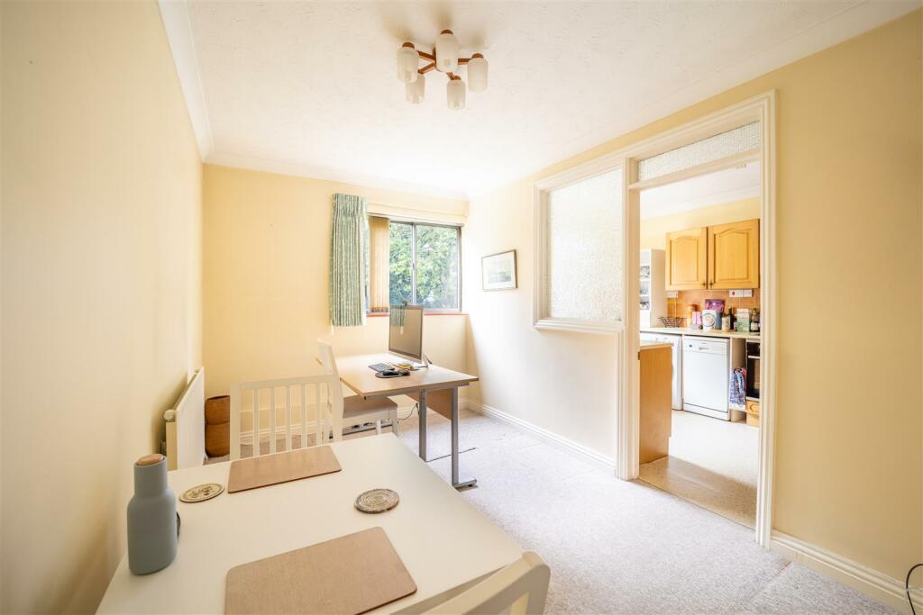 Main image of property: 9 The Avenue, Branksome Park