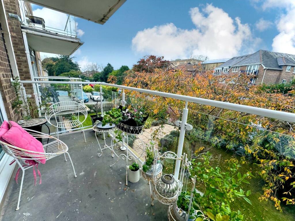 Additional property image - Grosvenor Road, Westbourne