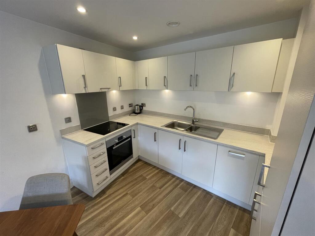 Main image of property: Lincoln Apartments, Lexington Gardens, Ladywood, Birmingham, B15
