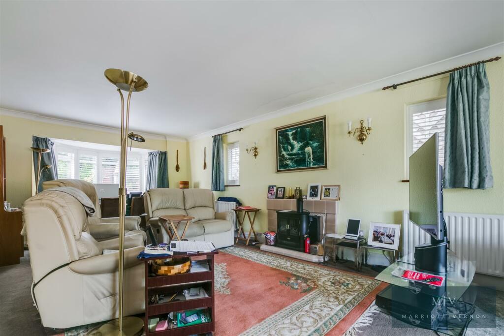 Additional property image - Mountwood Close, South Croydon