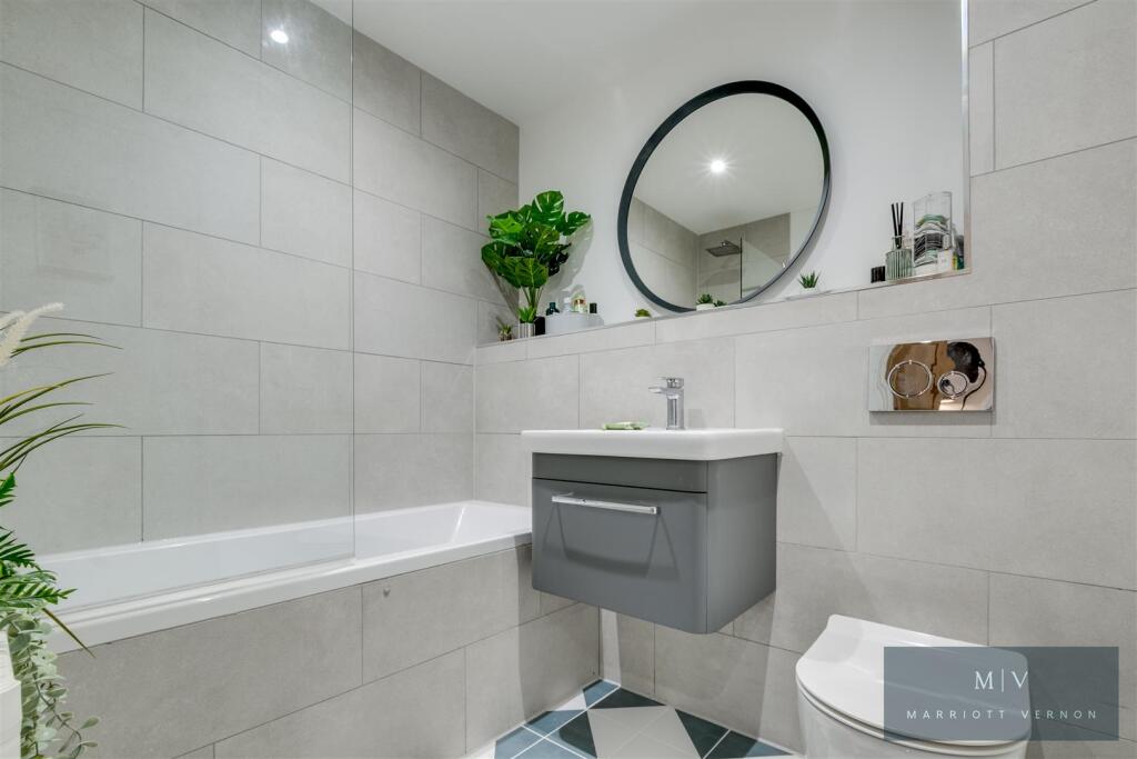 Additional property image - Selsdon Road, South Croydon