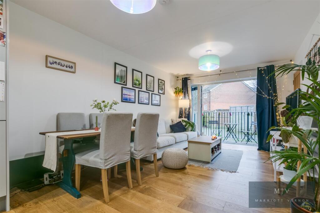 Additional property image - Selsdon Road, South Croydon