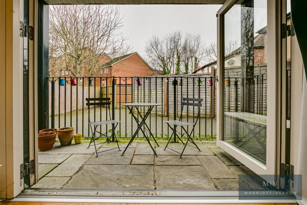 Additional property image - Selsdon Road, South Croydon