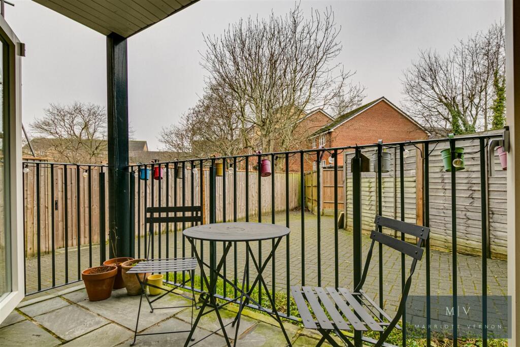Additional property image - Selsdon Road, South Croydon