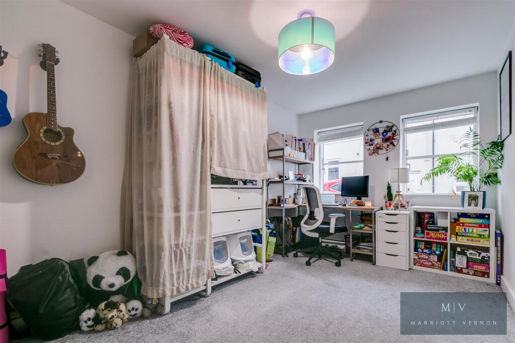 Additional property image - Selsdon Road, South Croydon