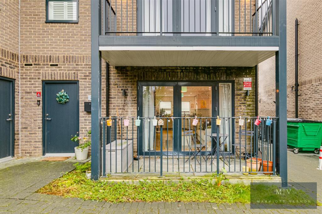 Additional property image - Selsdon Road, South Croydon