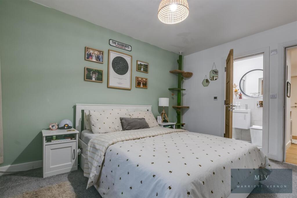 Additional property image - Selsdon Road, South Croydon