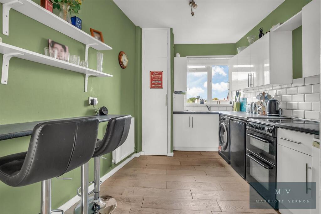 Main image of property: Limpsfield Road, Warlingham